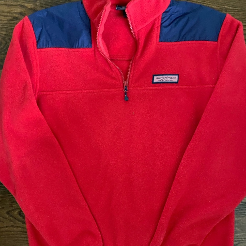 Vineyard Vines 3/4 zip red & blue color